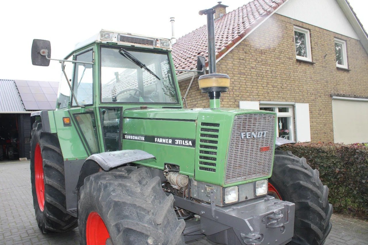 Buy Fendt Farmer 311 LSA Tractor