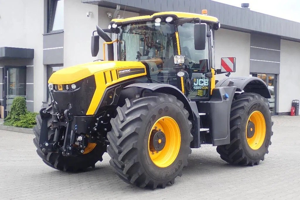 Buy JCB Fastrac 4220 iCON – Powerful 235 HP CVT, 60 km/h