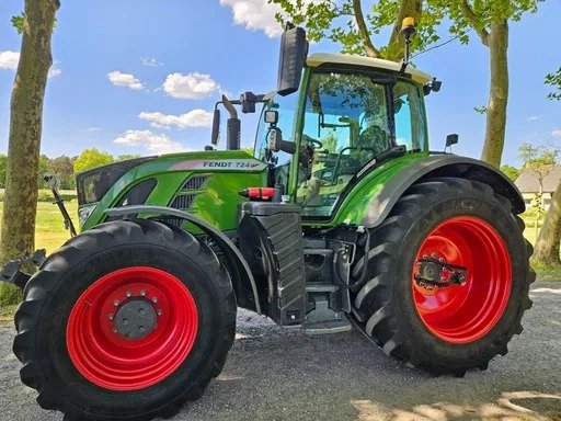 Buy Fendt 724 S4 Profi Plus Tractor