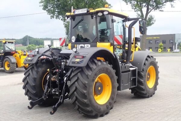 Buy JCB Fastrac 4220 iCON – 235 HP CVT, 60 km/h High-Speed Utility Tractor