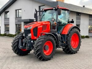 Kubota M 7153 Tractor