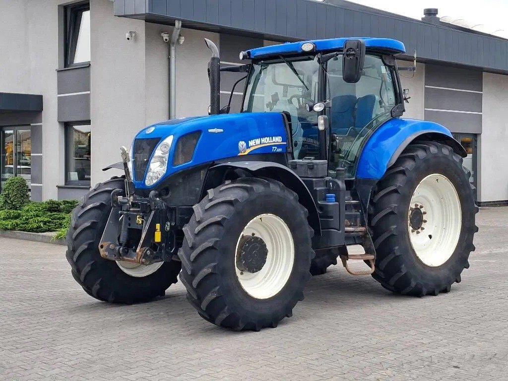 Buy New Holland T7.220 AC Tractor