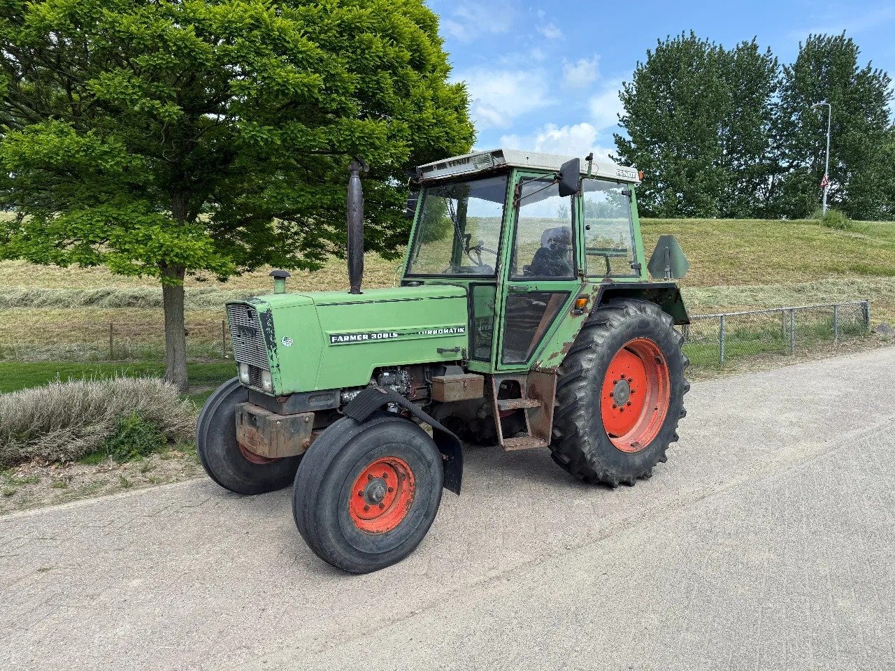 Buy Fendt Farmer 306 LS Tractor