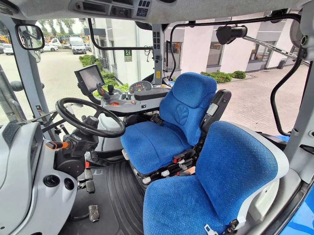 Buy New Holland T7.220 AC Tractor