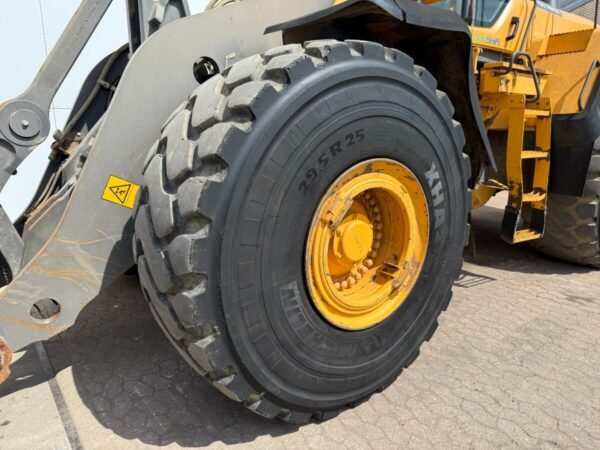 Volvo L220G Wheel Loader for Sale