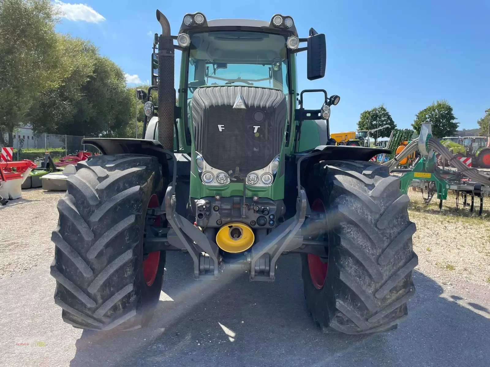 Buy Fendt 828 Vario Profi Plus Tractor for sale