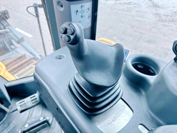 Buy the Liebherr PR 746 Gen 8 dozer for sale