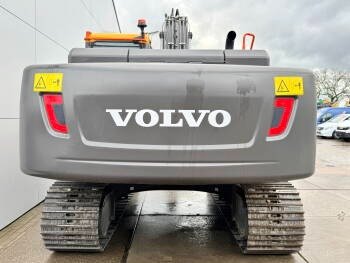 Volvo EC220D excavator