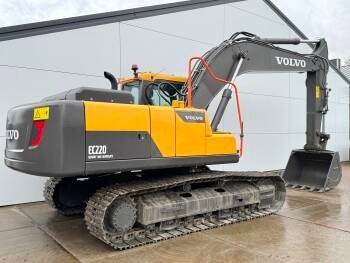 Volvo EC220D excavator