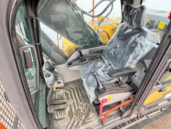 Volvo EC220D excavator