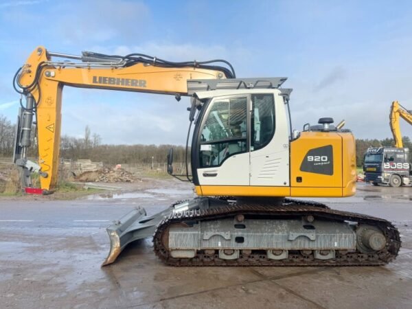 Liebherr R920LC Compact Excavator