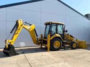 Caterpillar 424 4WD Backhoe Loader for Sale