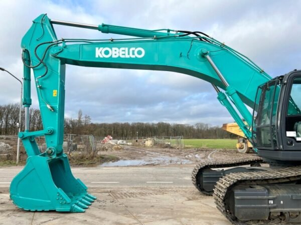 Kobelco SK380XDLC‑10 excavator