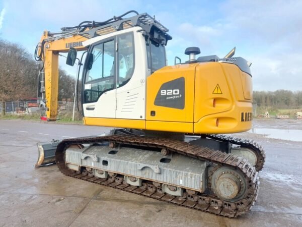 Liebherr R920LC Compact Excavator