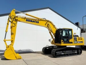 Komatsu PC210‑10M0 excavator