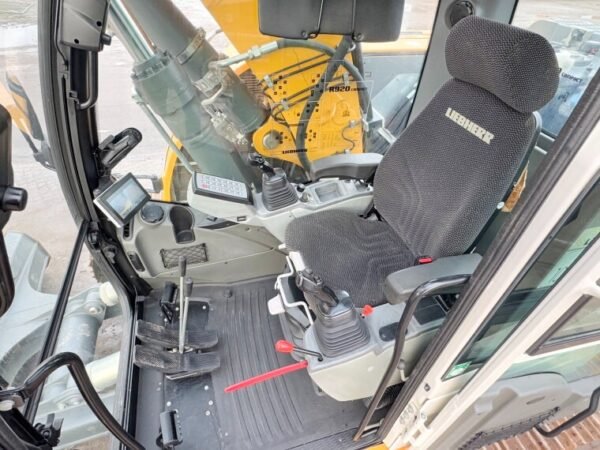 Liebherr R920LC Compact Excavator