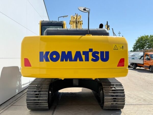 Komatsu PC210‑10M0 excavator