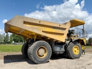 Komatsu HD405-7 Dump Truck for Sale