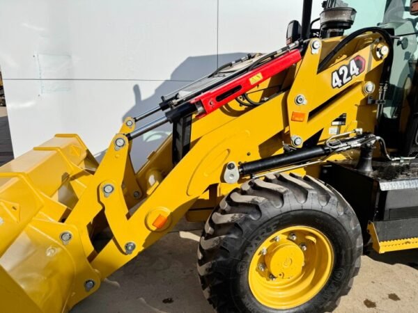Caterpillar 424 4WD Backhoe Loader for Sale