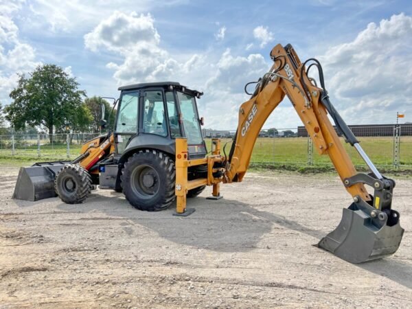 Case 851FX Plus Backhoe Loader for Sale