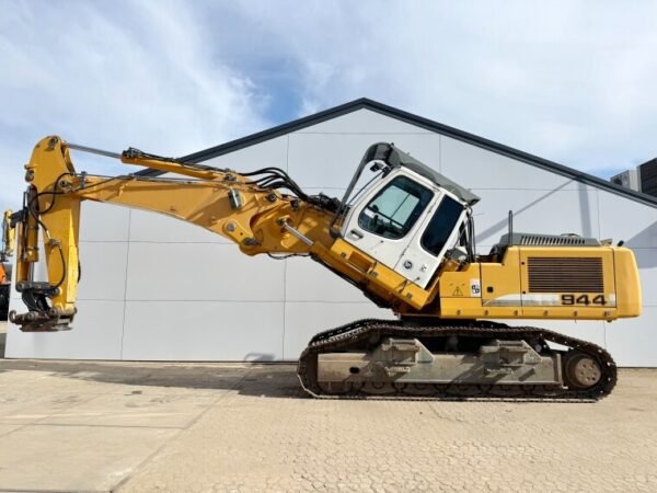 Liebherr R944C UHD demolition excavator