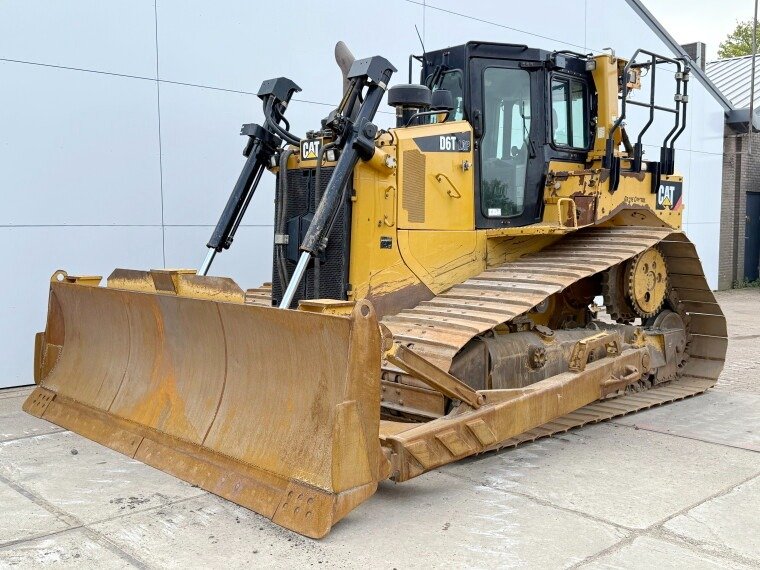 Buy Powerful Caterpillar D9R Dozer for Sale – Heavy-Duty Power & Durability