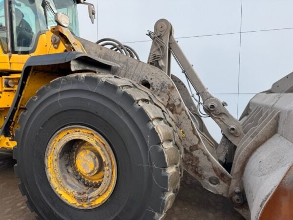 Volvo L220H Wheel Loader for Sale