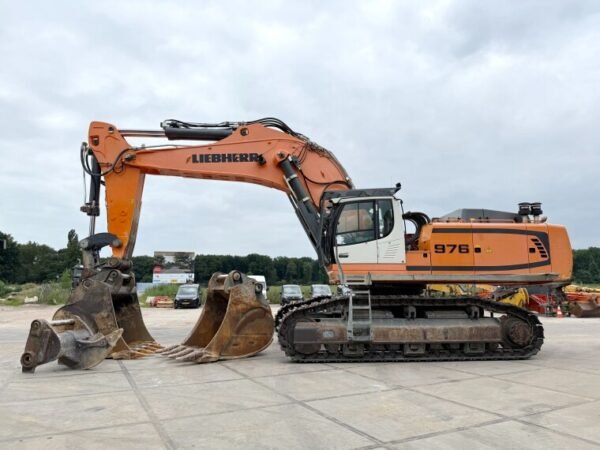Liebherr R976 LCV excavator