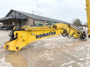 Komatsu PC490LC‑10 UHD demolition excavator
