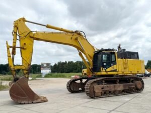 Komatsu PC700LC‑11 excavator