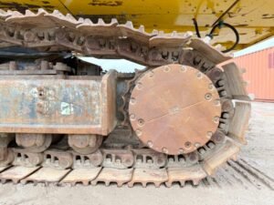 Komatsu PC490LC‑10 UHD demolition excavator
