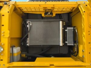 Komatsu PC210‑10M0 excavator