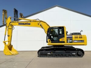 Komatsu PC210LC‑10M0 excavator