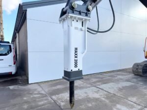 imgi 72 4695 11 Volvo EC220DB Hammer 29