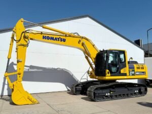 Komatsu PC210LC‑10M0 excavator