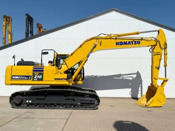 Komatsu PC210LC‑10M0 excavator
