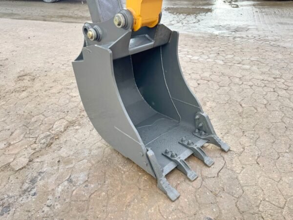 CASE 570SV 4WD Backhoe Loader for Sale