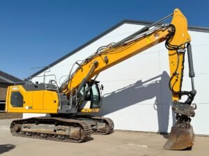 Liebherr R926 NLC excavator