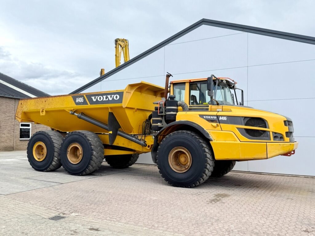 Dump Truck Rental Price in Paris 