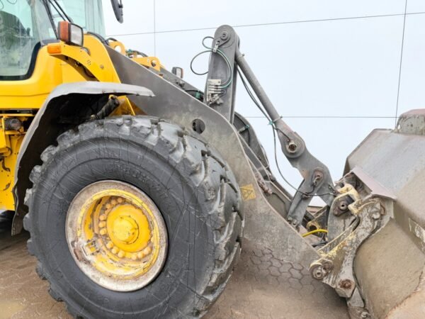 Volvo L120G Wheel Loader for Sale