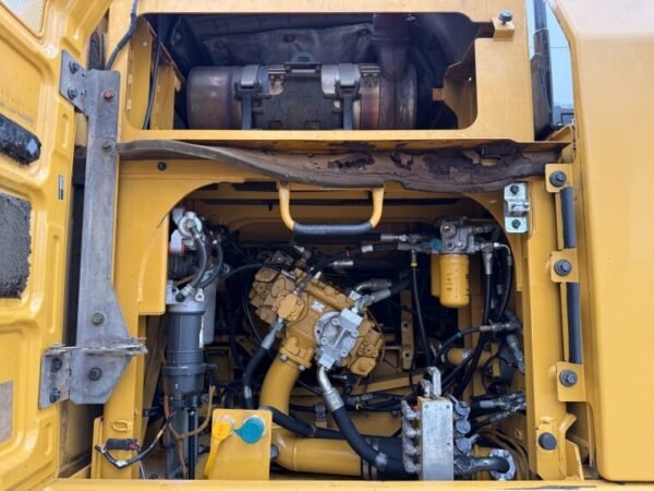 Caterpillar 329EL excavator