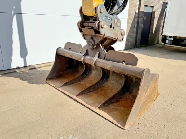 Liebherr R926 NLC excavator