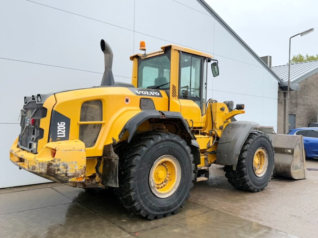 Wheel Loader Rental in Paris