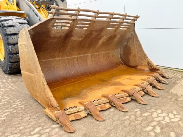 Volvo L350F Wheel Loader for Sale