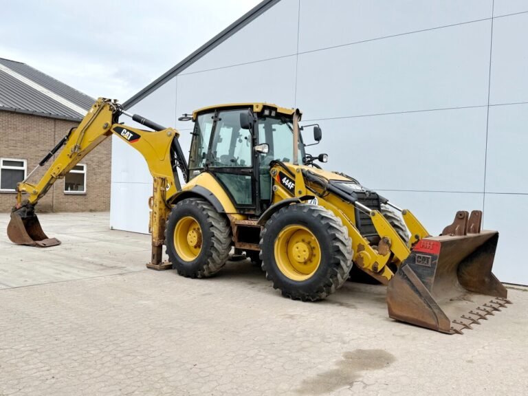 CAT 428F2 vs JCB 3CX vs CASE 580N in UAE
