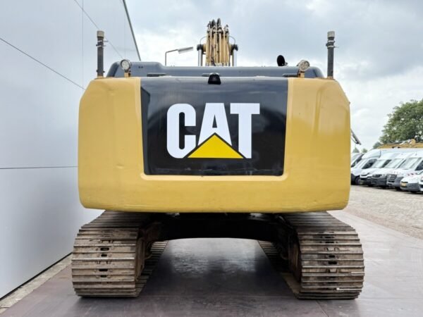 Caterpillar 329EL excavator