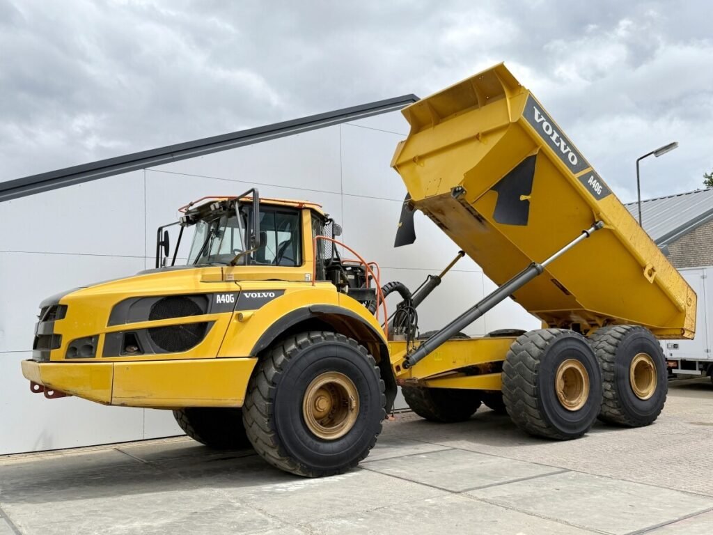 Dump Truck Rental Price in Paris 