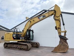 Caterpillar 329EL excavator