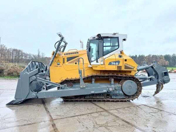 Buy Liebherr PR 746 05L Gen 8 Dozer