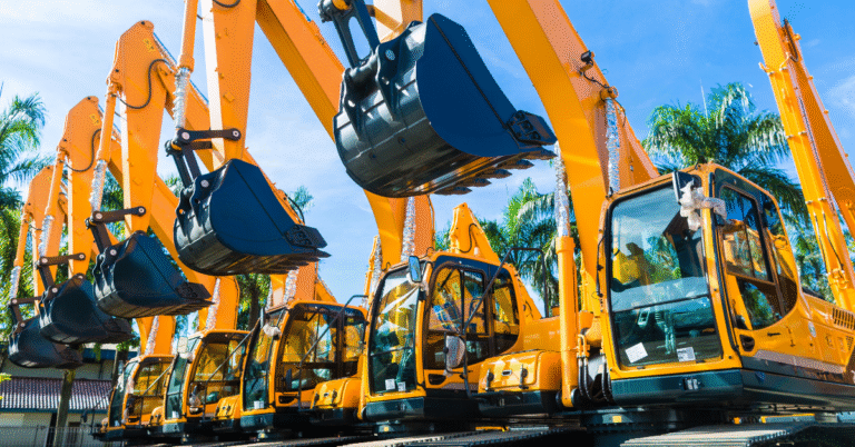 CAT 320 vs Komatsu PC200 vs Hitachi ZX210 in Salalah β Excavator Comparison 2025 8 Excavator Attachment Price in France